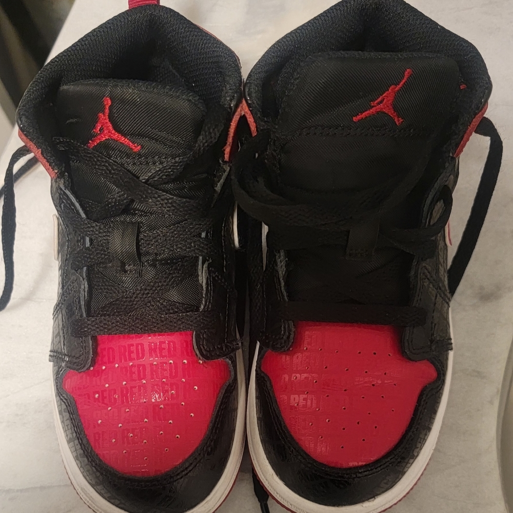Jordan 1 Black + Red =Bred  Size 10C